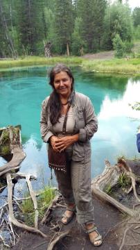 ob gejzirskem jezeru